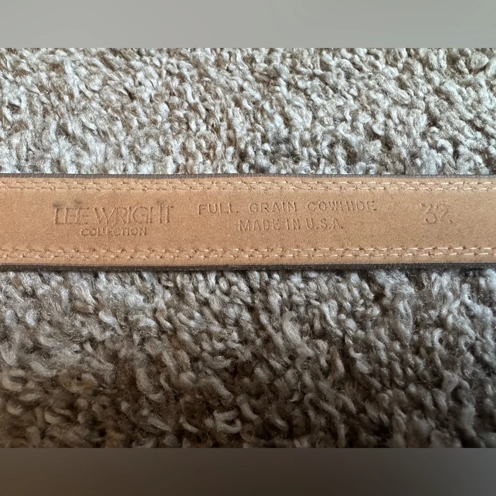 Lee Wright collection size 32 gray leather belt & brass buckle